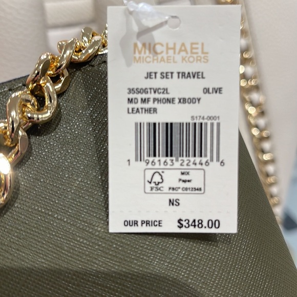 MICHAEL KORS
Jet Set Travel Medium Logo Smartphone Leather Crossbody
OLIVE
NWT - Picture 16 of 16